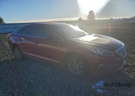 2015 Hyundai Sonata Se z USA, uszkodzony, nr VIN 5NPE24AF0FH071964